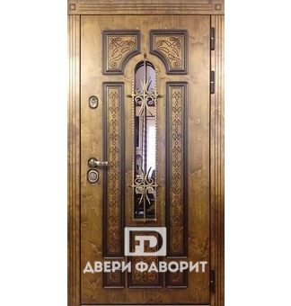 входная дверь в коттедж со стеклом и ковкой, усилена тремя петлями