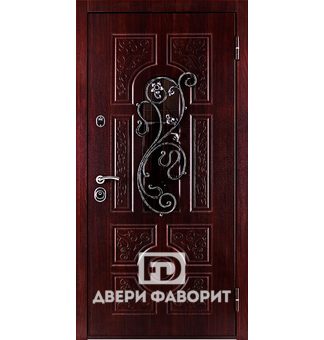 дверь металлическая в коттедж со стеклом и ковкой в виде вьюна