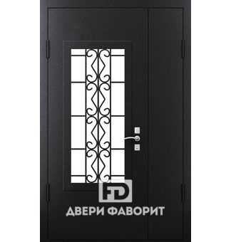 металлическая двухстворчатая с терморазрывом украшена декоративной ковкой