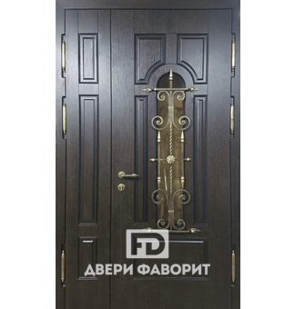 дверь железная двустворчатая с терморазрывом украшена декоративной ковкой