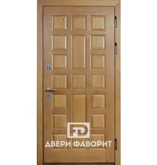 Дверь в квартиру со светлым МДФ