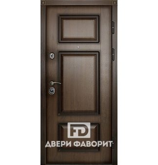 уличная дверь с тремя петлями, отделанная с двух сторон виноритом